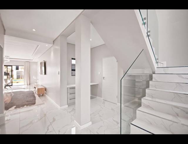 4 BEDROOM HOUSE FOR SALE IN SANDOWN